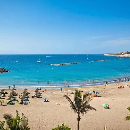 Dream View, Cristianos
