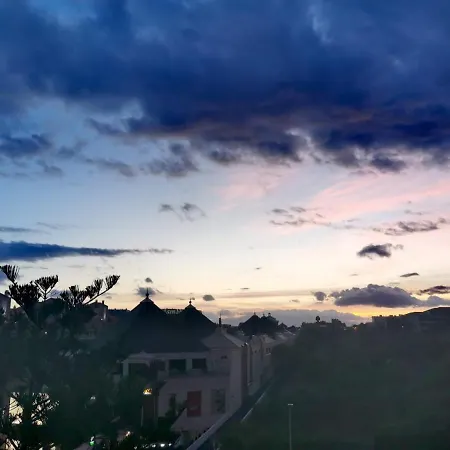 Dream View, Cristianos 아로나