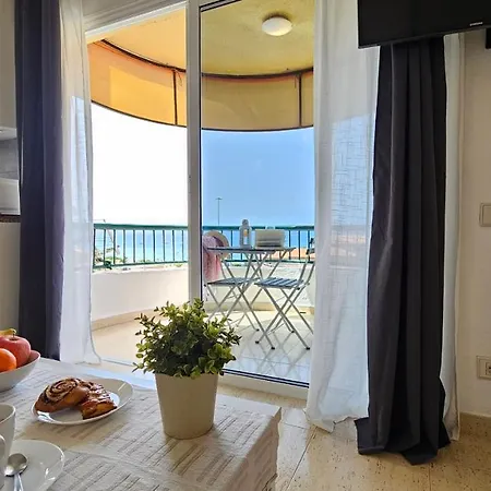 Dream View, Cristianos أرونا