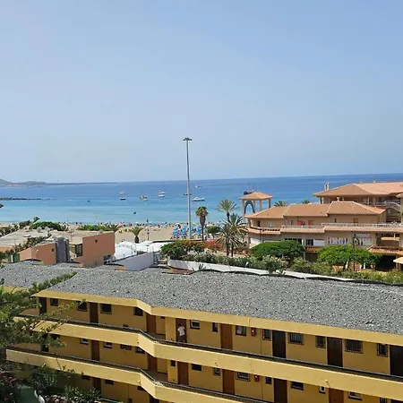 Dream View, Cristianos أرونا